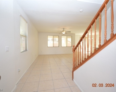 7273 Summer Grove Avenue - Photo Thumbnail 6