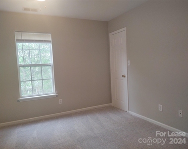 8810 Scotch Heather Way - Photo Thumbnail 11