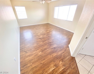 7540 Paso Robles Avenue - Photo Thumbnail 24