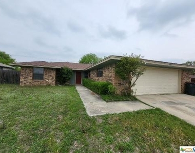 4505 River Oaks Drive - Photo Thumbnail 0