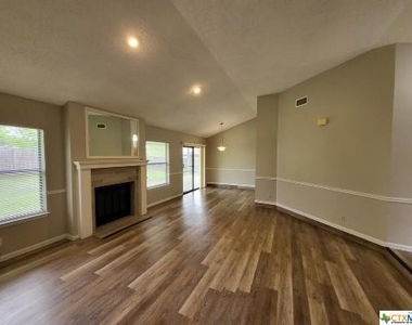 4505 River Oaks Drive - Photo Thumbnail 1