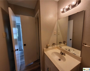 4505 River Oaks Drive - Photo Thumbnail 30