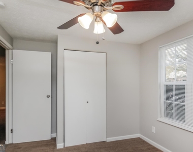 5302 Kinsdale Lane - Photo Thumbnail 11