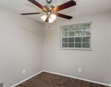 5302 Kinsdale Lane - Photo Thumbnail 7