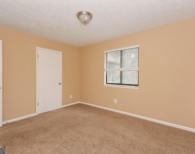 3503 Warwick Way - Photo Thumbnail 10