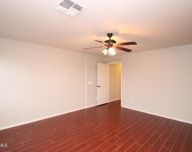 28259 N Silver Lane - Photo Thumbnail 6