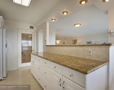 4280 Galt Ocean Dr - Photo Thumbnail 19