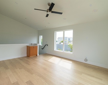 4210 Roseland Avenue - Photo Thumbnail 26