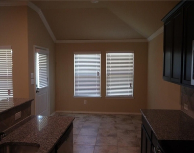 12009 Clearpoint Court - Photo Thumbnail 10