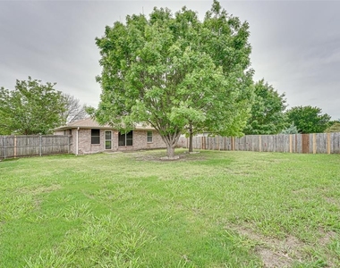 235 Lake Texoma Drive - Photo Thumbnail 11