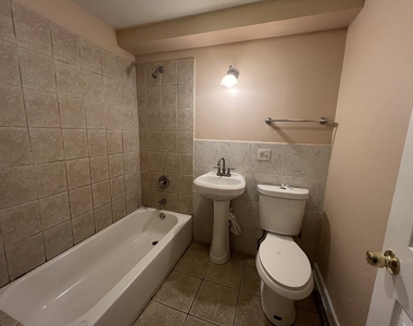 2251 W Rosemont Avenue - Photo Thumbnail 8