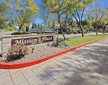 6009 Rancho Mission Rd - Photo Thumbnail 12