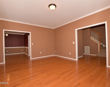 118 Runnymeade Drive - Photo Thumbnail 5