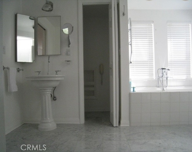 251 Avenida La Cuesta - Photo Thumbnail 9