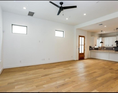 3048 Truxillo Street - Photo Thumbnail 5