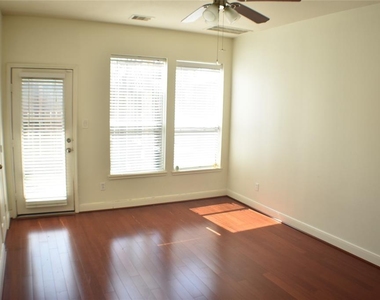 3123 Dallas Street - Photo Thumbnail 13