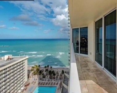 16699 Collins Ave - Photo Thumbnail 9