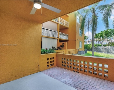 9715 Fontainebleau Blvd - Photo Thumbnail 26