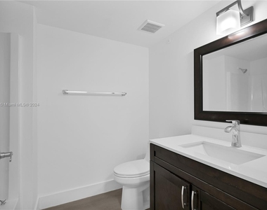 9715 Fontainebleau Blvd - Photo Thumbnail 25