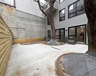 952 Bedford Avenue - Photo Thumbnail 6