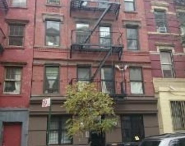 East 9th Street - Photo Thumbnail 0