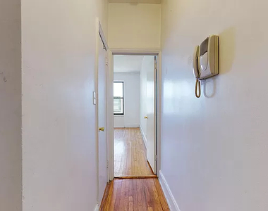 315 East 93rd Street 4C - Photo Thumbnail 4