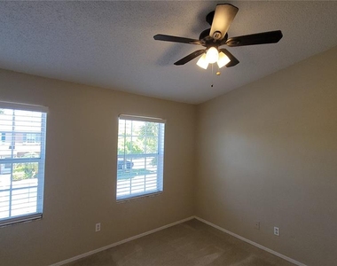 6235 Bayside Key Drive - Photo Thumbnail 11