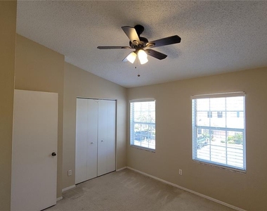 6235 Bayside Key Drive - Photo Thumbnail 12