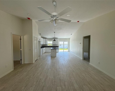 1425 Coral Ridge Drive - Photo Thumbnail 4