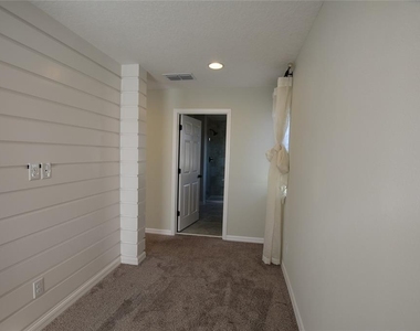 1316 Blarney Street - Photo Thumbnail 33