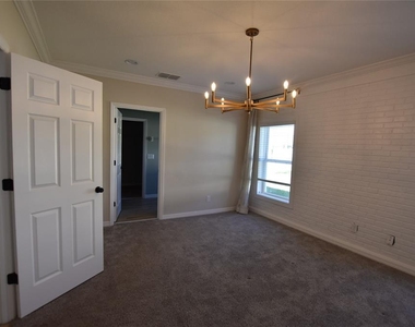 1316 Blarney Street - Photo Thumbnail 22