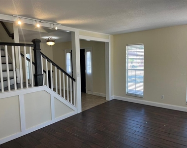 2701 Cedarcrest Place - Photo Thumbnail 16