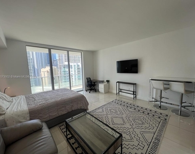 1300 Brickell Bay Dr - Photo Thumbnail 0