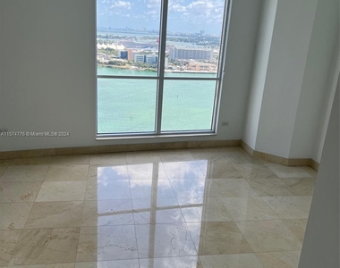 848 Brickell Key Dr - Photo Thumbnail 16