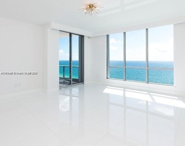 5959 Collins Ave - Photo Thumbnail 4