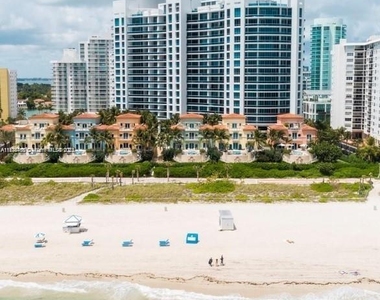 5959 Collins Ave - Photo Thumbnail 2