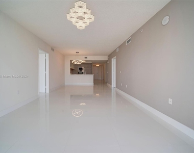 300 Sunny Isles Blvd - Photo Thumbnail 28