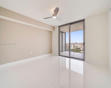 300 Sunny Isles Blvd - Photo Thumbnail 25