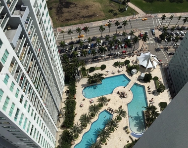 244 Biscayne Bl - Photo Thumbnail 10