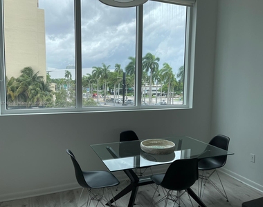 244 Biscayne Bl - Photo Thumbnail 32