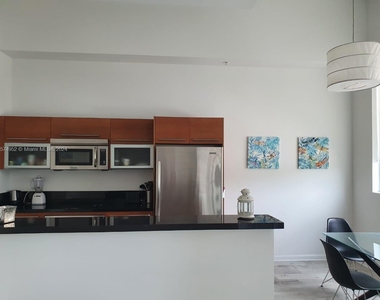 244 Biscayne Bl - Photo Thumbnail 20