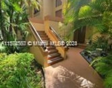 15515 N Miami Lakeway N - Photo Thumbnail 3