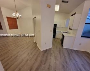 15515 N Miami Lakeway N - Photo Thumbnail 11