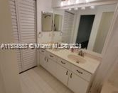 15515 N Miami Lakeway N - Photo Thumbnail 23