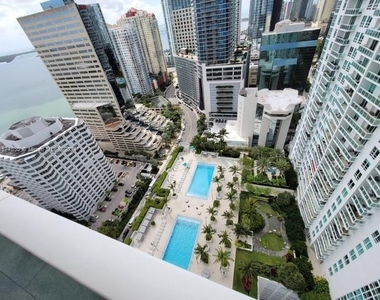 950 Brickell Bay Dr - Photo Thumbnail 1