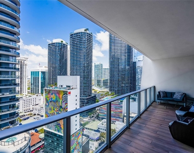 1010 Brickell Ave - Photo Thumbnail 0