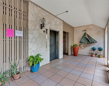 1632 S Bayshore Ct - Photo Thumbnail 46