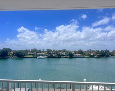 5838 Collins Ave - Photo Thumbnail 27