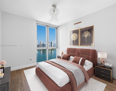 1331 Brickell Bay Dr - Photo Thumbnail 19