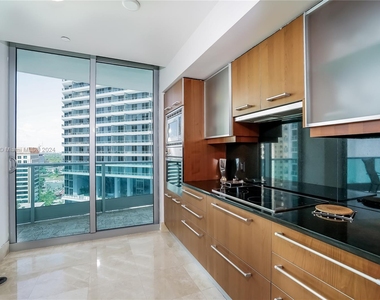 1331 Brickell Bay Dr - Photo Thumbnail 12